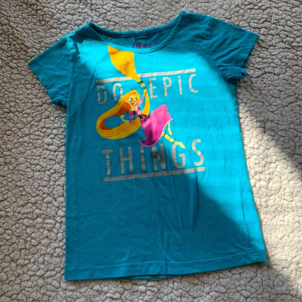 Graphic tee for girls